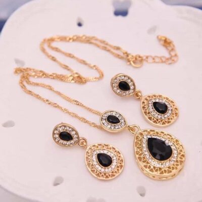 Κλασικό και διαχρονικό σετ.