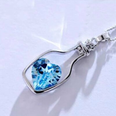 Μενταγιόν διακοσμημένο με μια Γαλάζια Καρδιά