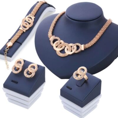 Σετ κοσμημάτων για πολυτελείς εμφανίσεις