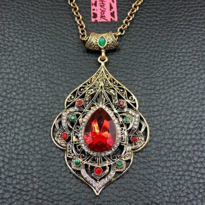 Μενταγιόν απαράμιλλης ομορφιάς Vintage αισθητικής σε βυζαντινά και αρχαϊκά σχέδια!