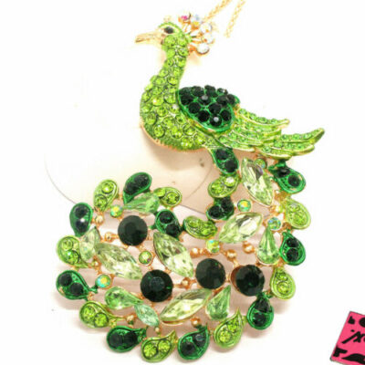 Υπέροχο μενταγιόν με μοτίφ το τυχερό παγόνι!!