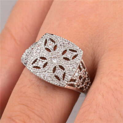 Κλασσικό και διαχρονικό δαχτυλίδι