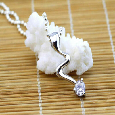 ​Μονόπετρο μενταγιόν