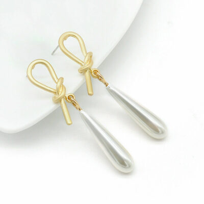 Μοντέρνα σκουλαρίκια