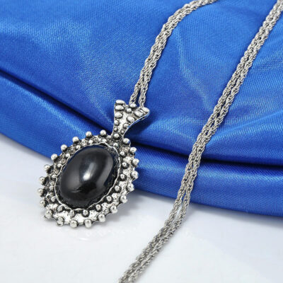 Μακρύ κολιέ