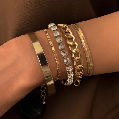 Γυναικείο μοντέρνο σετ 5 βραχιόλια Marena