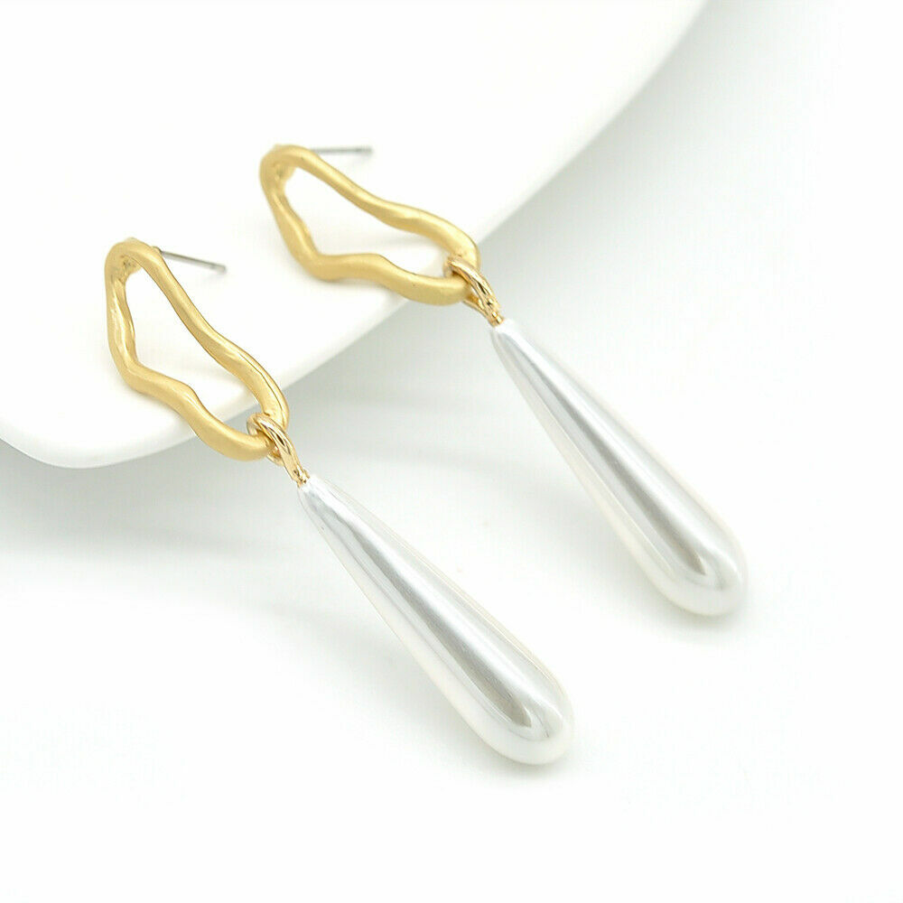 Ιδιαίτερα μοντέρνα σκουλαρίκια Ιδιαίτερα μοντέρνα σκουλαρίκια