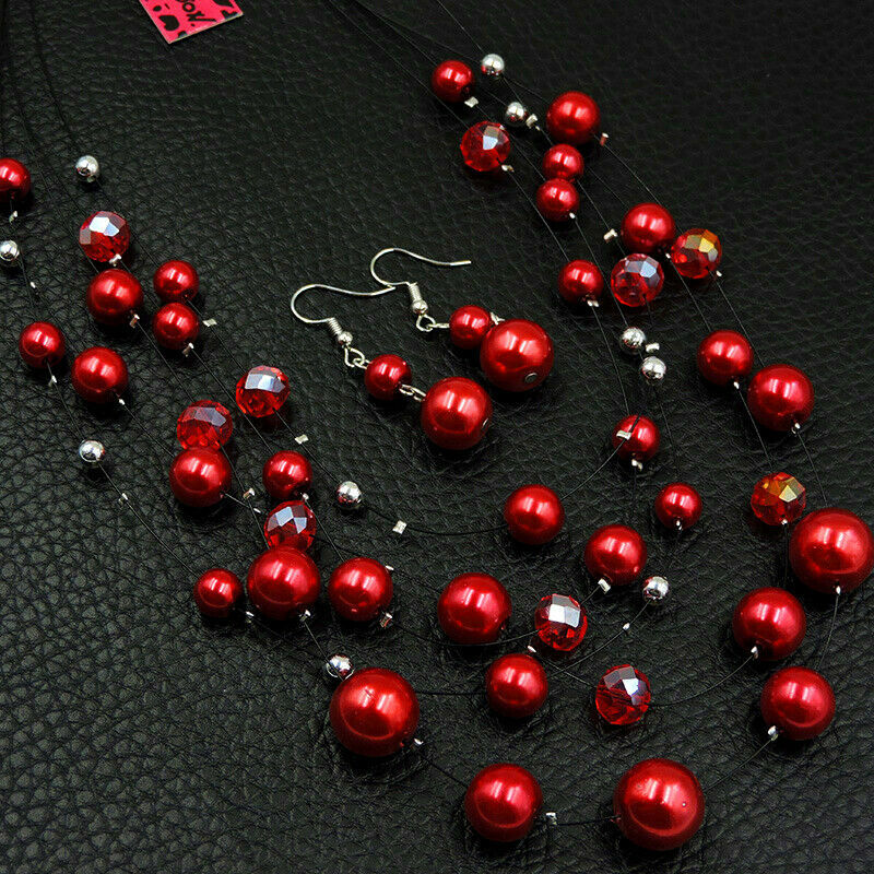 Υπέροχο σετ κολιέ 5 σειρών και σκουλαρίκια Υπέροχο σετ κολιέ 5 σειρών και σκουλαρίκια