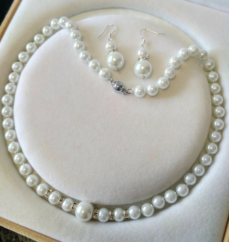 Πανέμορφες κατάλευκες και διαχρονικές πέρλες Πανέμορφες κατάλευκες και διαχρονικές πέρλες