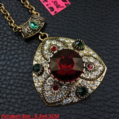 Συμβολικό κόσμημα βασισμένο στη βυζαντινή καλλιτεχνία