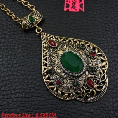 Vintage αισθητική σε βυζαντινά και αρχαϊκά σχέδια