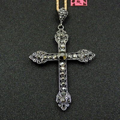 Το αιώνιο σύμβολο του σταυρού