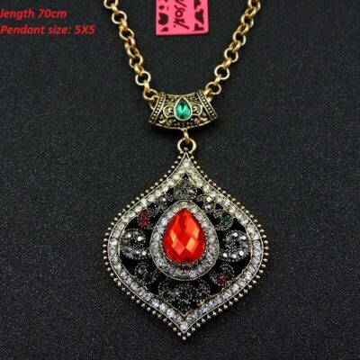 Συμβολικό κόσμημα βασισμένο στη βυζαντινή καλλιτεχνία