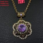 Vintage αισθητική σε βυζαντινά και αρχαϊκά σχέδια