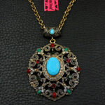 Vintage αισθητική σε βυζαντινά και αρχαϊκά σχέδια