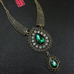 Κομψό χειροποίητο κολιέ