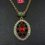 ​Vintage αισθητική σε βυζαντινά και αρχαϊκά σχέδια