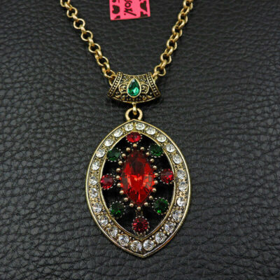 ​Vintage αισθητική σε βυζαντινά και αρχαϊκά σχέδια