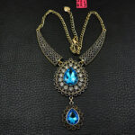 Μενταγιόν εμπνευσμένο από βυζαντινό μοτίφ