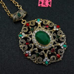 Χειροποίητο μενταγιόν με ημιπολύτιμες πέτρες