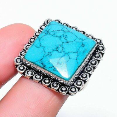 χειροποίητο​ δαχτυλίδι κατασκευασμένο από μασίφ ασήμι 925 και διακοσμημένο με ένα υπέροχο σάντα ρόζα τυρκουάζ