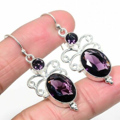 Σκουλαρίκια κατασκευασμένα από ασήμι 925 και διακοσμημένα με αφρικανικό αμέθυστο