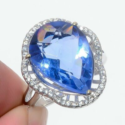 Ασήμι 925 διακοσμημένο με έναν ακαταμάχητης ομορφιάς