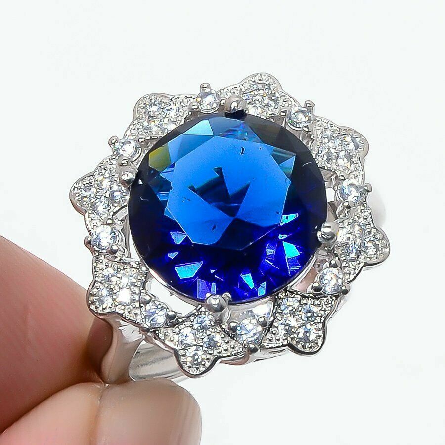 Aσήμι 925 διακοσμημένο με πολύτιμο μπλε ζαφείρι Μαδαγασκάρης Aσήμι 925 διακοσμημένο με πολύτιμο μπλε ζαφείρι Μαδαγασκάρης