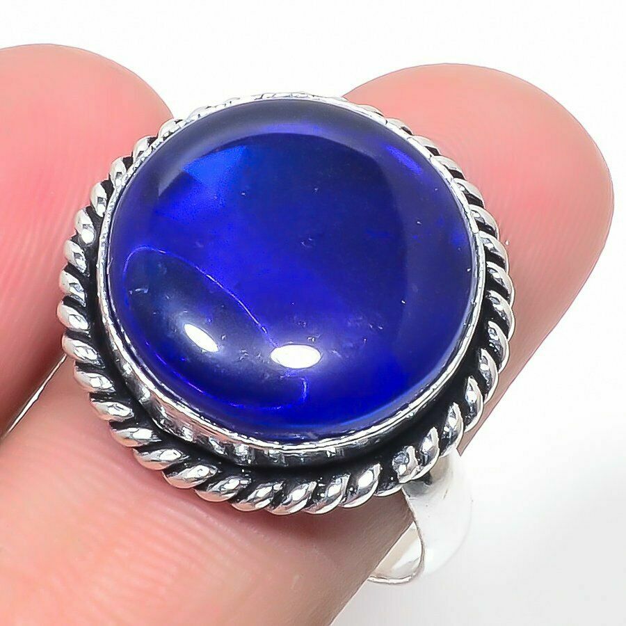 Aσήμι 925 και διακοσμημένο με πολύτιμο λίθο μπλε ζαφείρι Aσήμι 925 και διακοσμημένο με πολύτιμο λίθο μπλε ζαφείρι