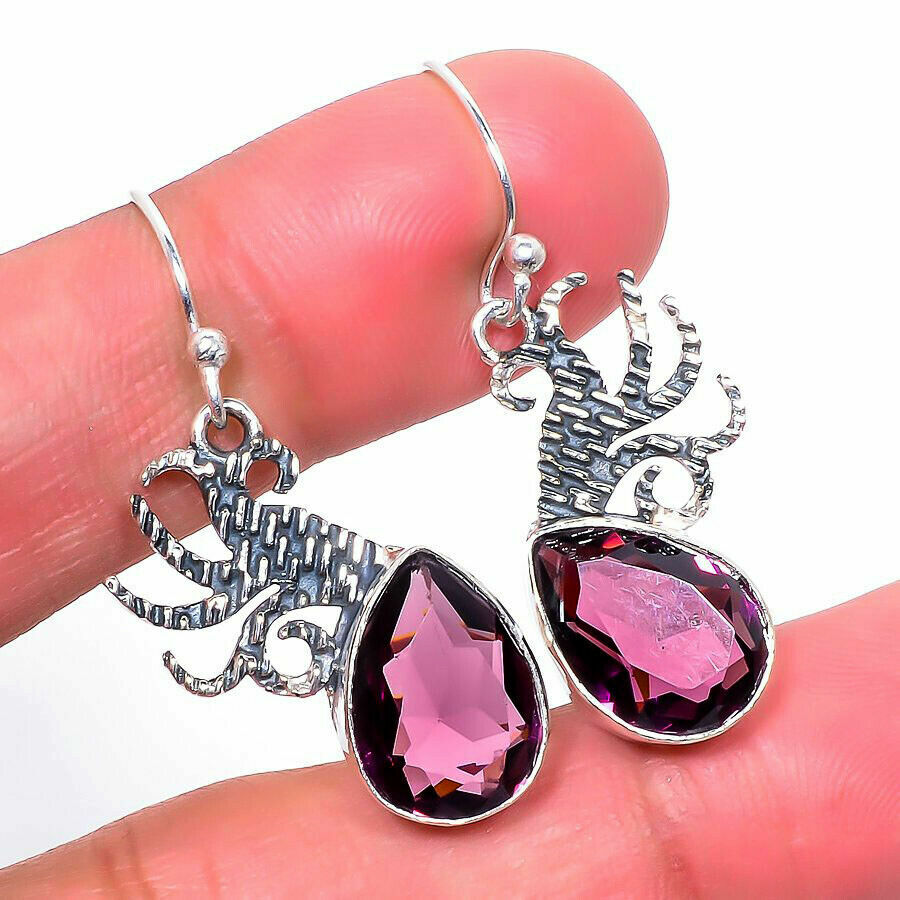 Aσήμι 925 και διακοσμημένα με υπέροχες ορυκτές πολύτιμες πέτρες Αμέθυστου Βραζιλίας Aσήμι 925 και διακοσμημένα με υπέροχες ορυκτές πολύτιμες πέτρες Αμέθυστου Βραζιλίας