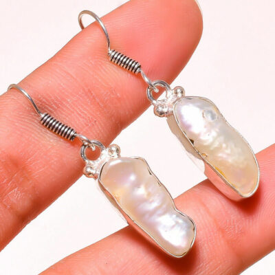 Ασήμι 925 διακοσμημένα με 100% φυσικά Biwa μαργαριτάρια γλυκού νερού.