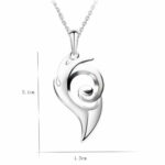 ​Διπλό συμβολικό μενταγιόν σχεδιασμένο για ερωτευμένο ζευγάρι