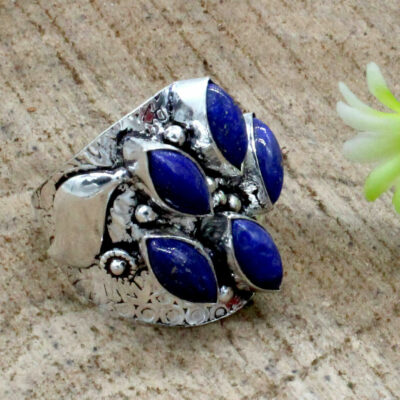 Ινδικό χειροποίητο δαχτυλίδι κατασκευασμένο από ασήμι 925 και διακοσμημένο με λάπις λάζουλι (Lapis lazuli)