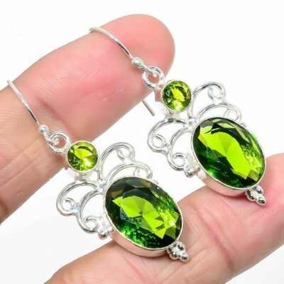 Ασήμι 925 και διακοσμημένα με  λαμπερά (peridot) Περιδοτίτης​