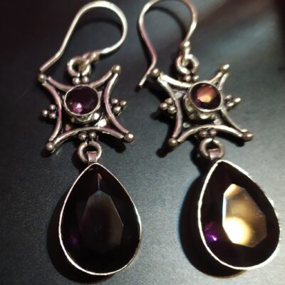 Ασήμι 925 διακοσμημένα με Αμέθυστους σε κοπή κοπή Pear​.