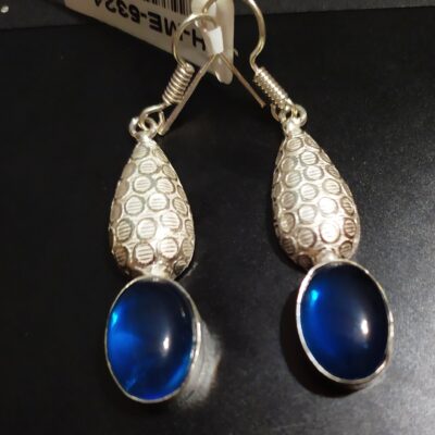 Aσήμι 925 και διακοσμημένα με λαμπερά μπλε τοπάζ