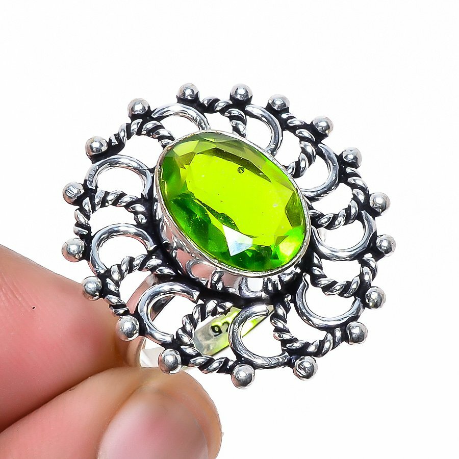 Χειροποίητο κατασκευασμένο από ασήμι 925 διακοσμημένο με Περίδοτο (Peridot) Χειροποίητο κατασκευασμένο από ασήμι 925 διακοσμημένο με Περίδοτο (Peridot)