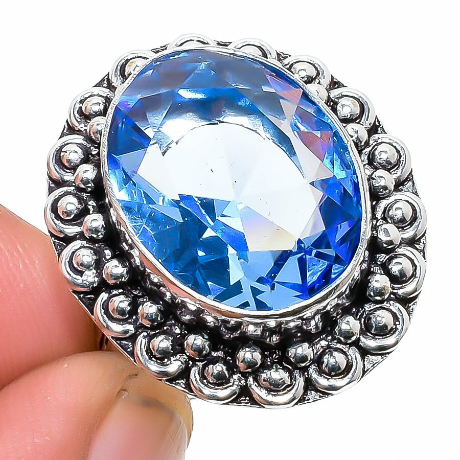 Aσήμι 925 διακοσμημένο με μπλε τοπάζι Aσήμι 925 διακοσμημένο με μπλε τοπάζι