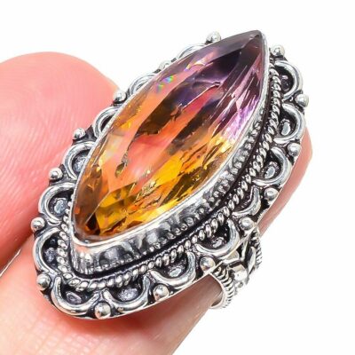 Δαχτυλίδι από ασήμι 925 με multicolor τουρμαλίνη.